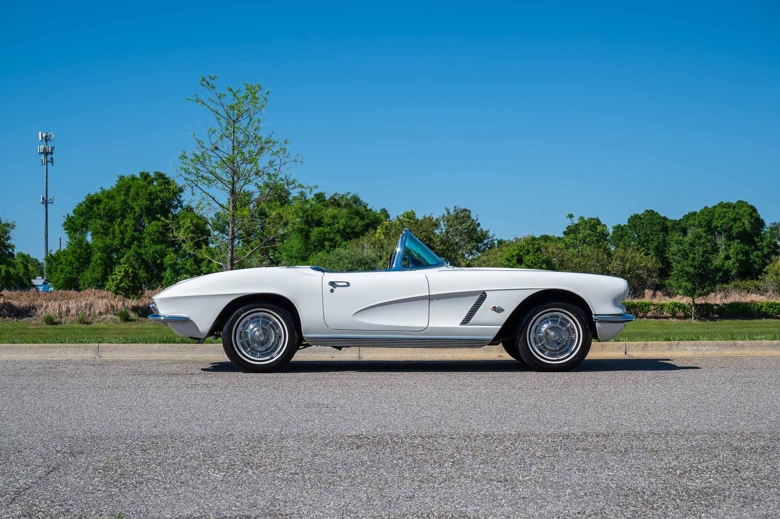 Chevrolet-Corvette-1962-5