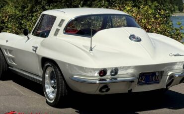 Chevrolet-Corvette-1964-1