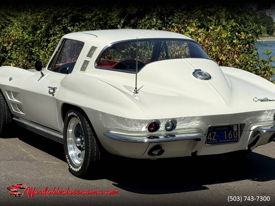 Chevrolet-Corvette-1964-1