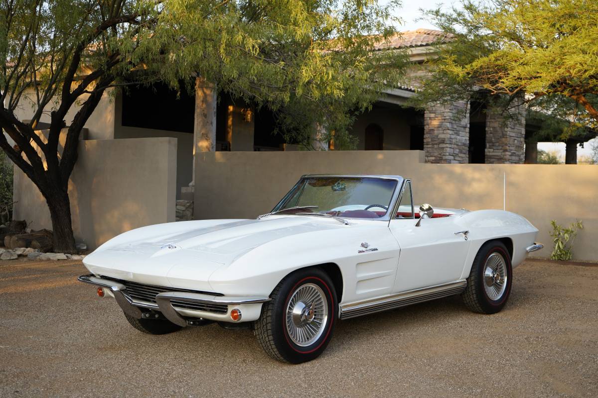 Chevrolet-Corvette-1964-12