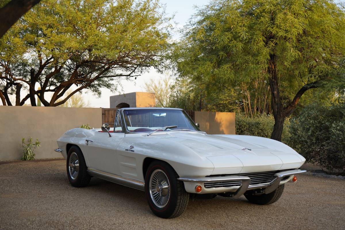 Chevrolet-Corvette-1964-16