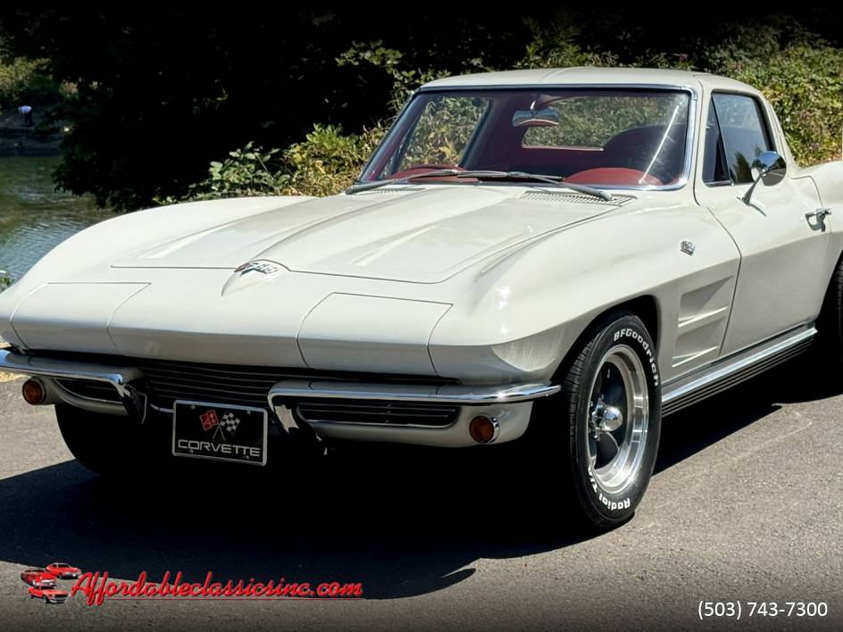 Chevrolet-Corvette-1964-21