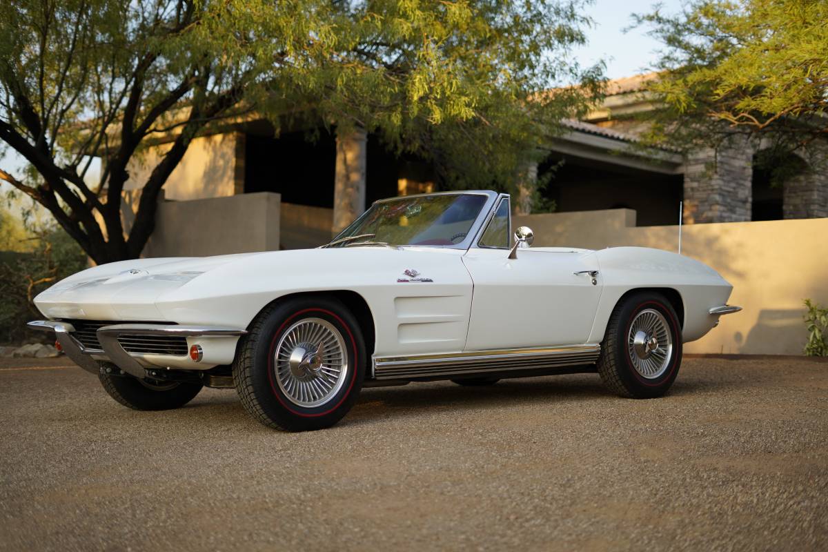 Chevrolet-Corvette-1964-22