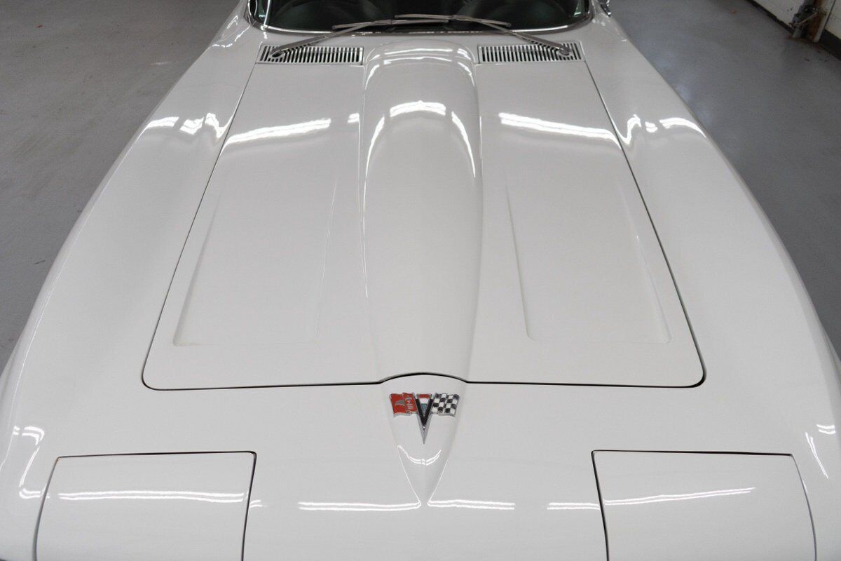 Chevrolet-Corvette-1964-22