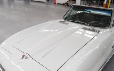 Chevrolet-Corvette-1964-27