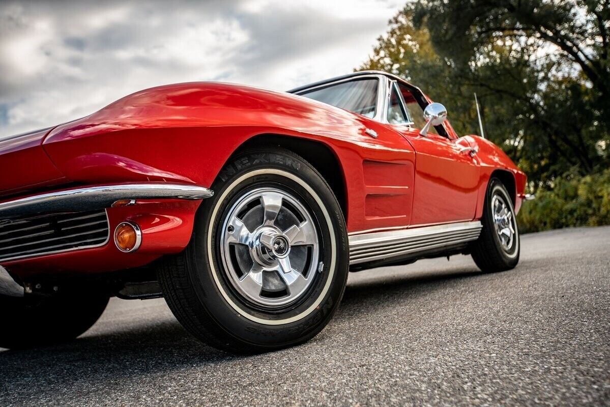 Chevrolet-Corvette-1964-3