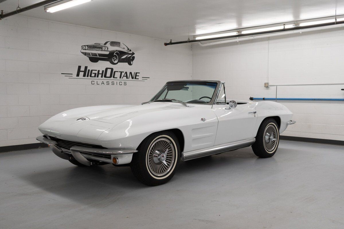 Chevrolet-Corvette-1964-4