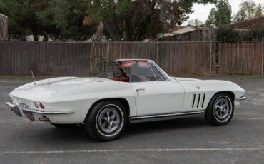 Chevrolet-Corvette-1965-1