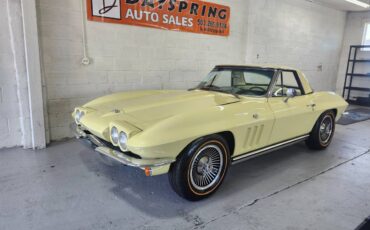 Chevrolet-Corvette-1965-2