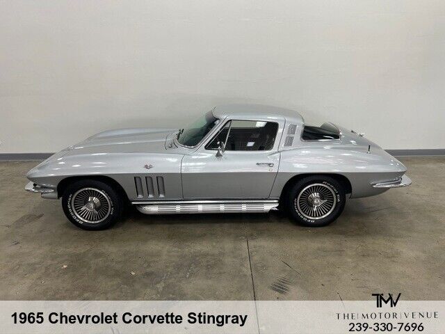 Chevrolet-Corvette-1965-4