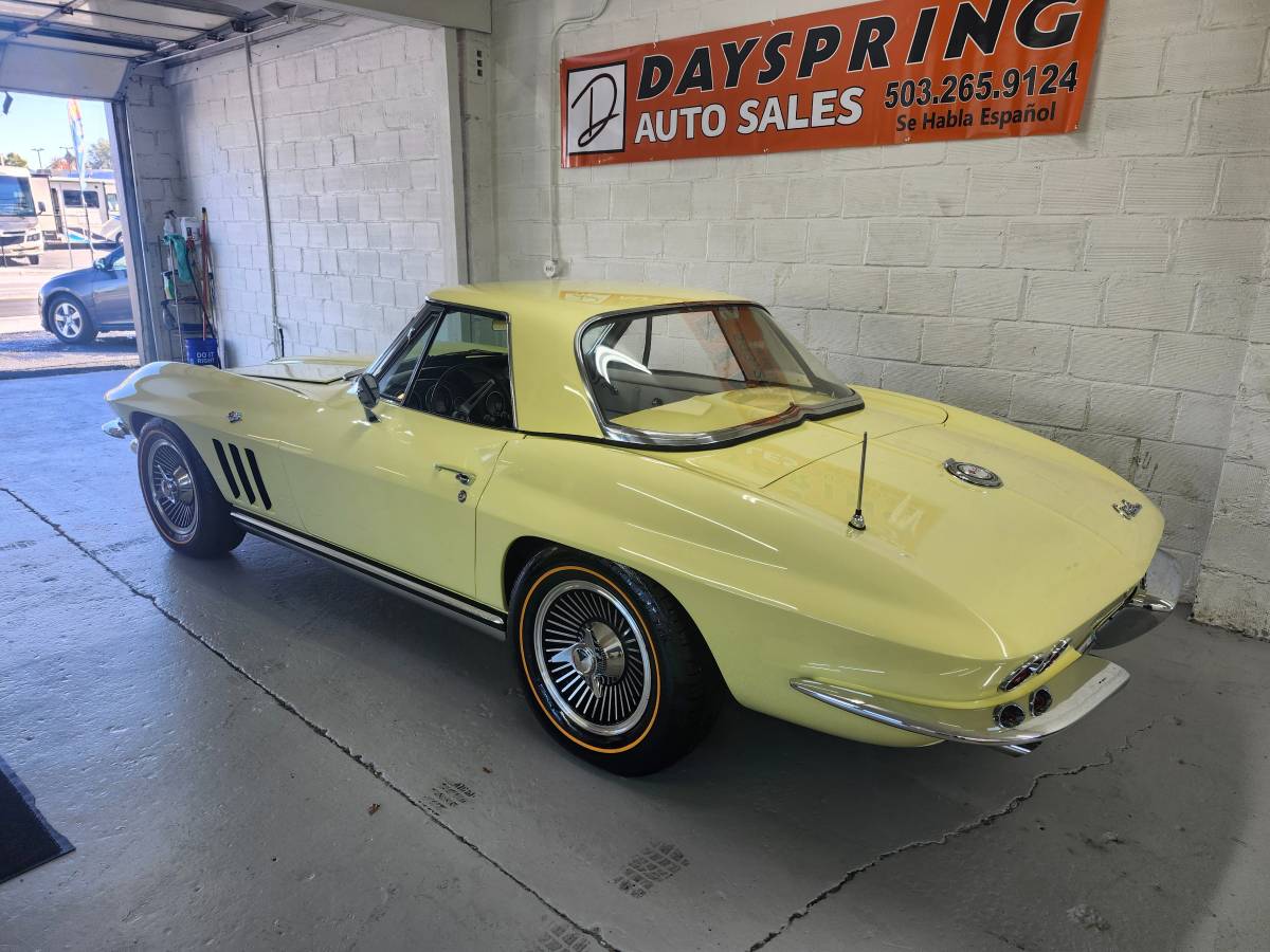 Chevrolet-Corvette-1965-6