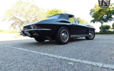 Chevrolet-Corvette-1965-8