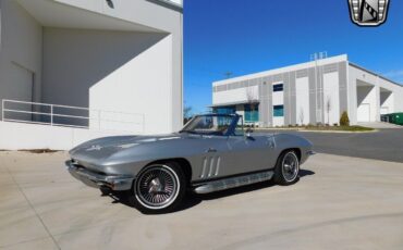 Chevrolet-Corvette-1966-2