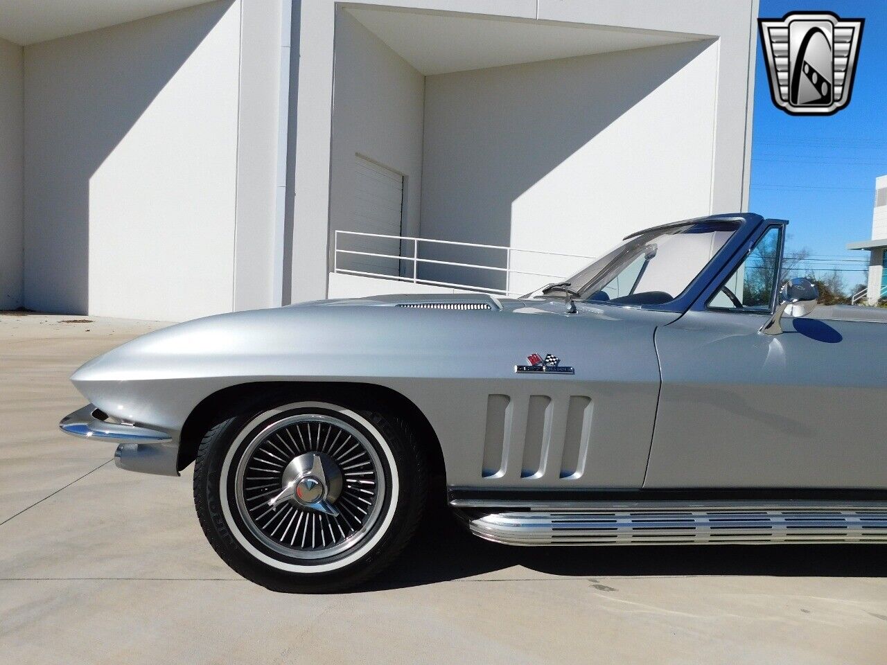 Chevrolet-Corvette-1966-5