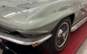 Chevrolet-Corvette-1966-8