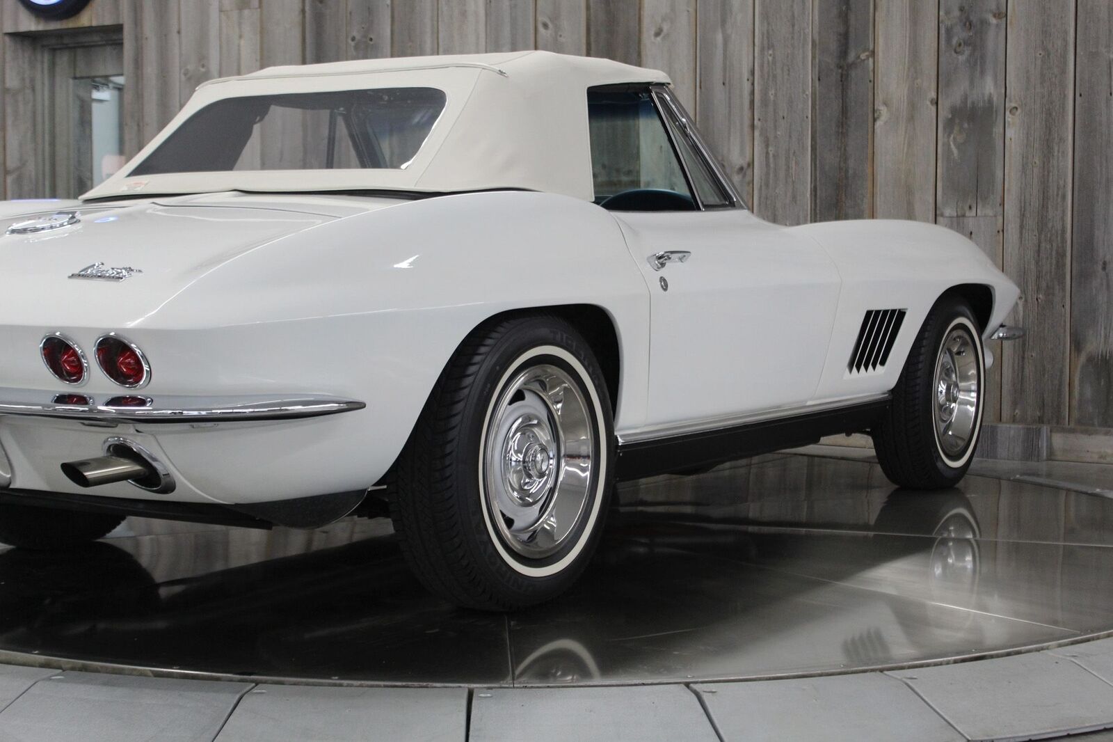 Chevrolet-Corvette-1967-17