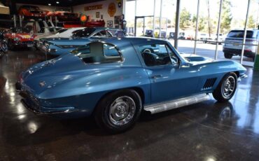 Chevrolet-Corvette-1967-4