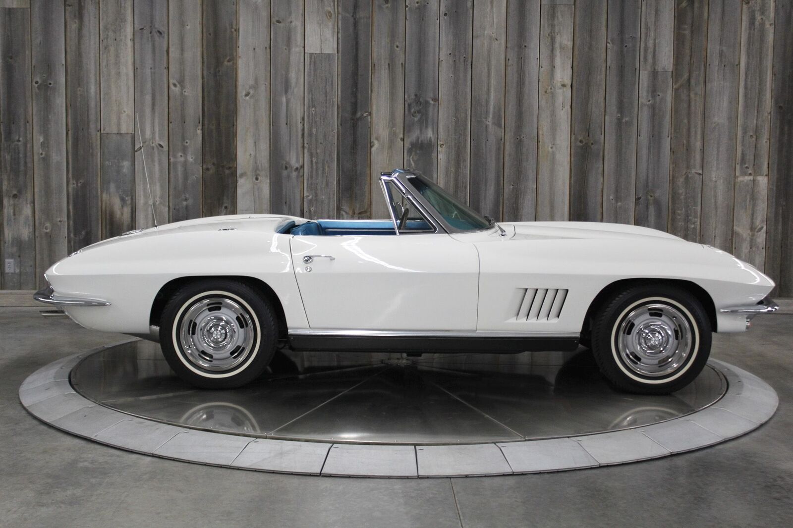 Chevrolet-Corvette-1967-8