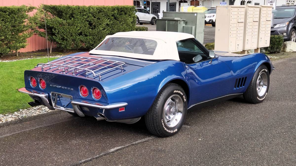 Chevrolet-Corvette-1968-2