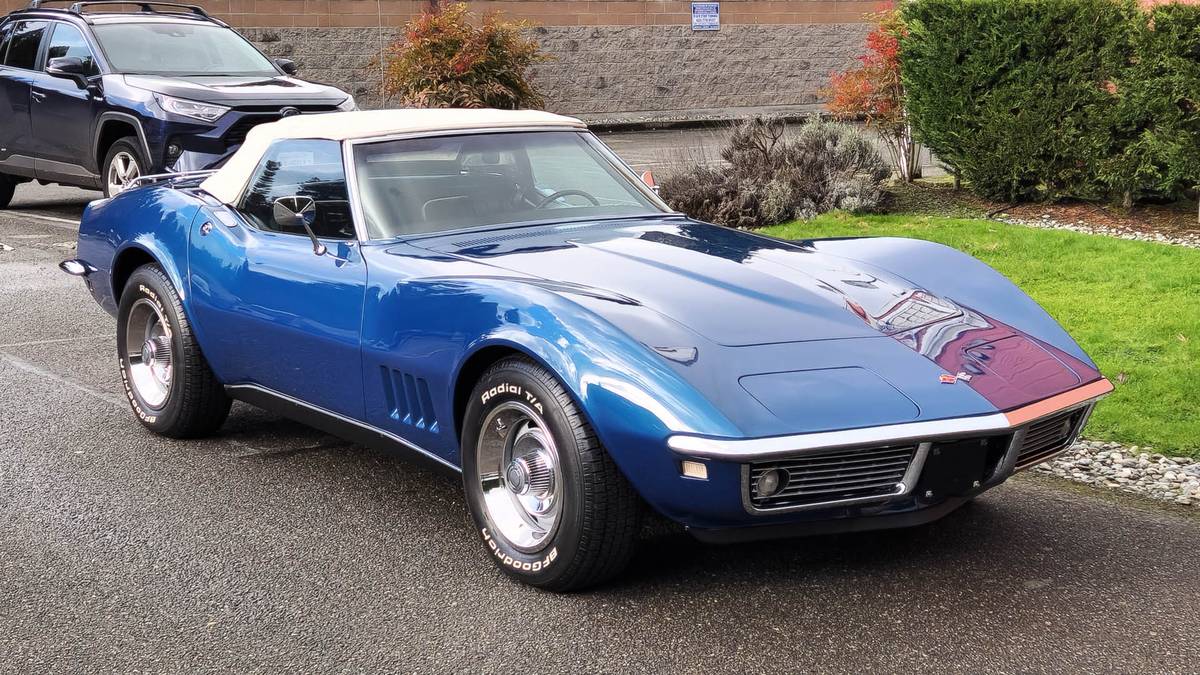 Chevrolet-Corvette-1968-3