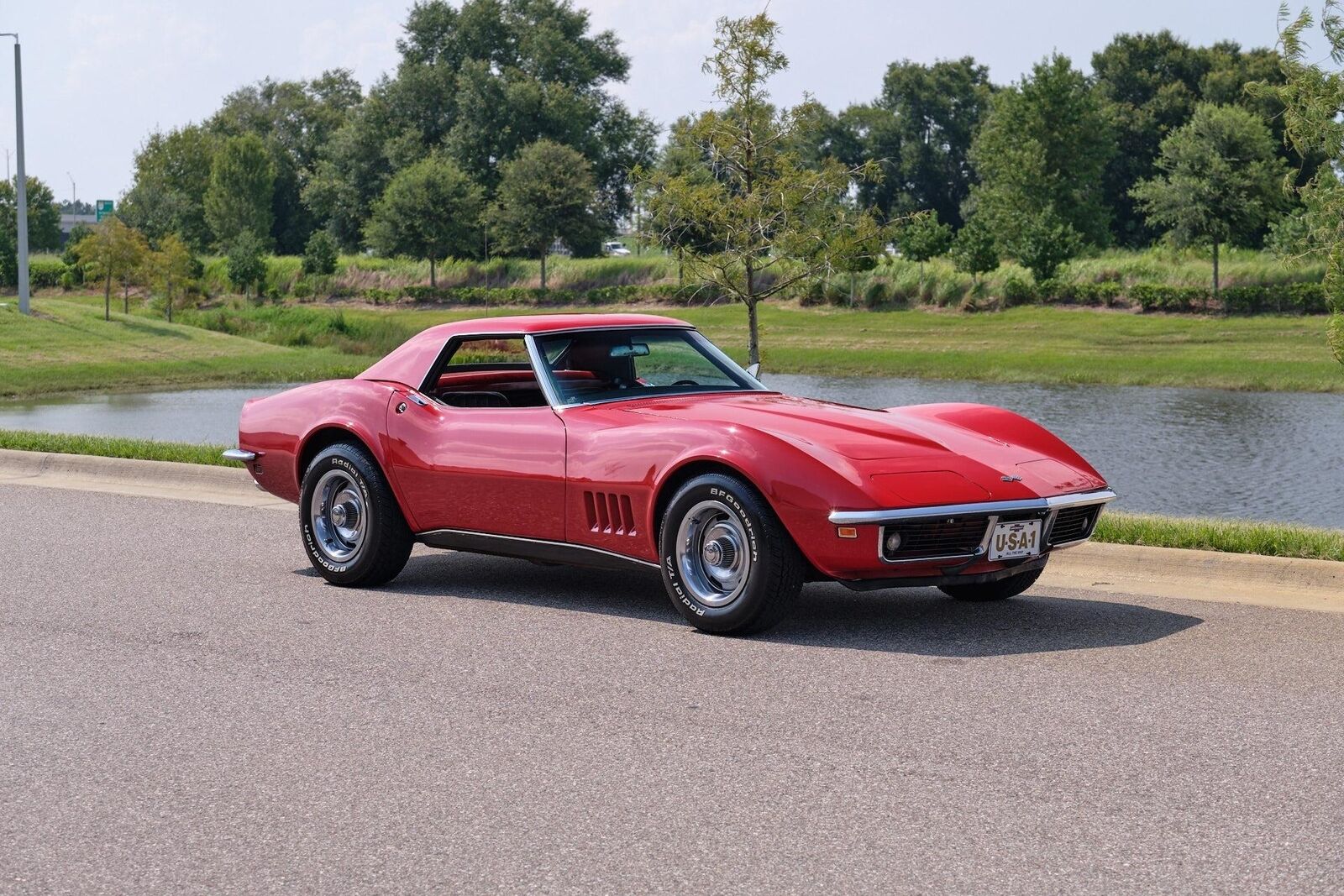 Chevrolet-Corvette-1968-9