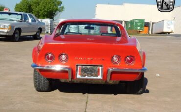 Chevrolet-Corvette-1969-2