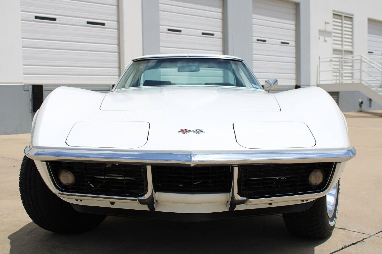 Chevrolet-Corvette-1969-7