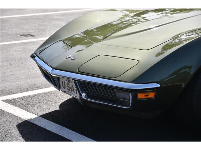 Chevrolet-Corvette-1970-12