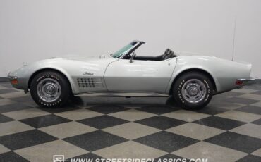 Chevrolet-Corvette-1970-2