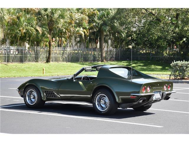 Chevrolet-Corvette-1970-2