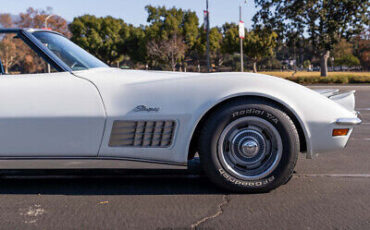 Chevrolet-Corvette-1971-10