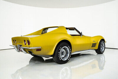 Chevrolet-Corvette-1971-12