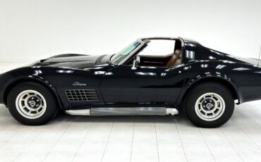 Chevrolet-Corvette-1971-2