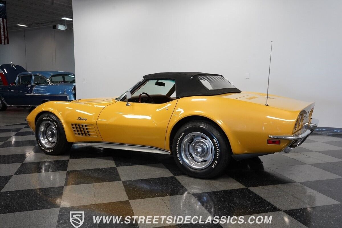 Chevrolet-Corvette-1971-8