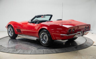 Chevrolet-Corvette-1971-9