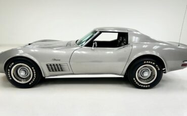 Chevrolet-Corvette-1972-1