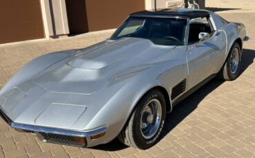 Chevrolet-Corvette-1972-11