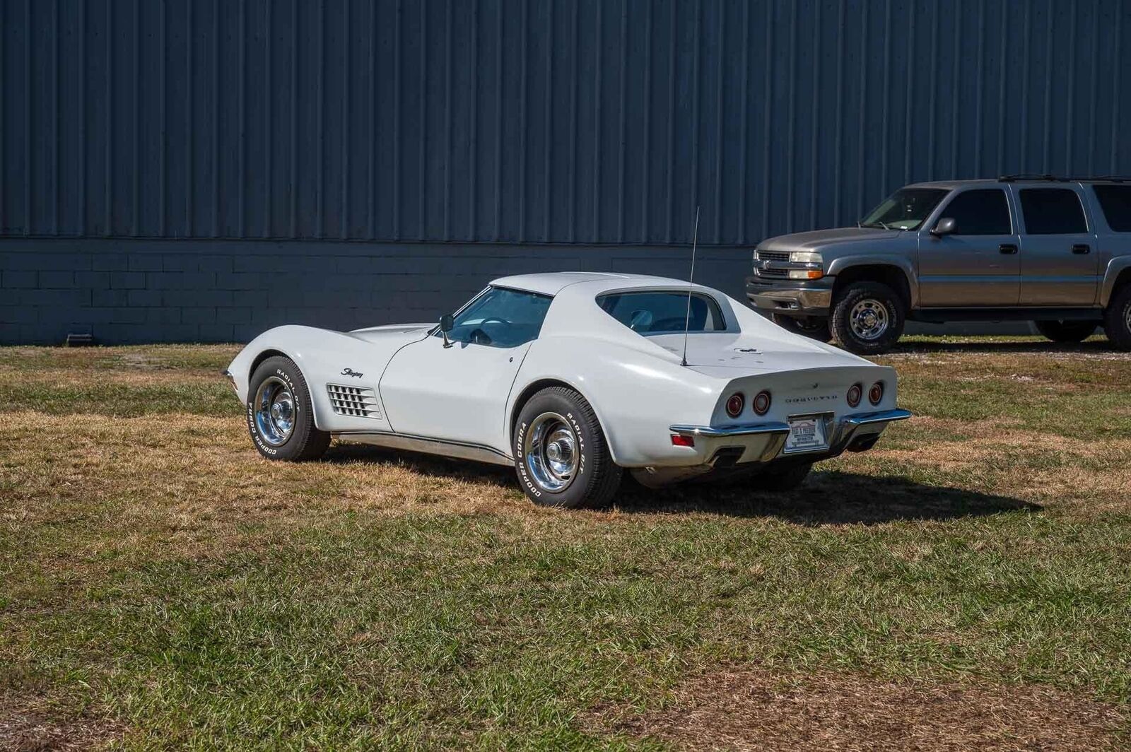 Chevrolet-Corvette-1972-3