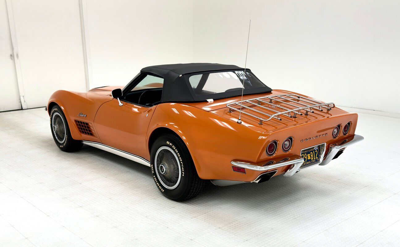 Chevrolet-Corvette-1972-4