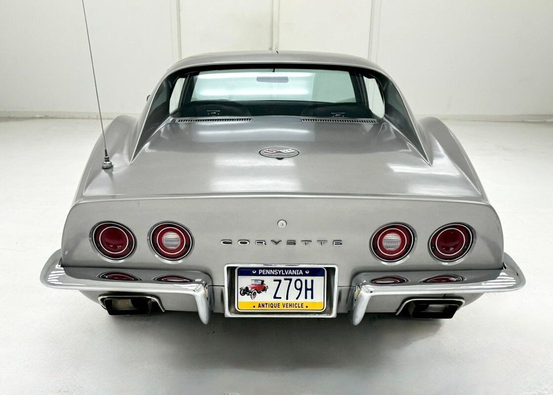 Chevrolet-Corvette-1972-4