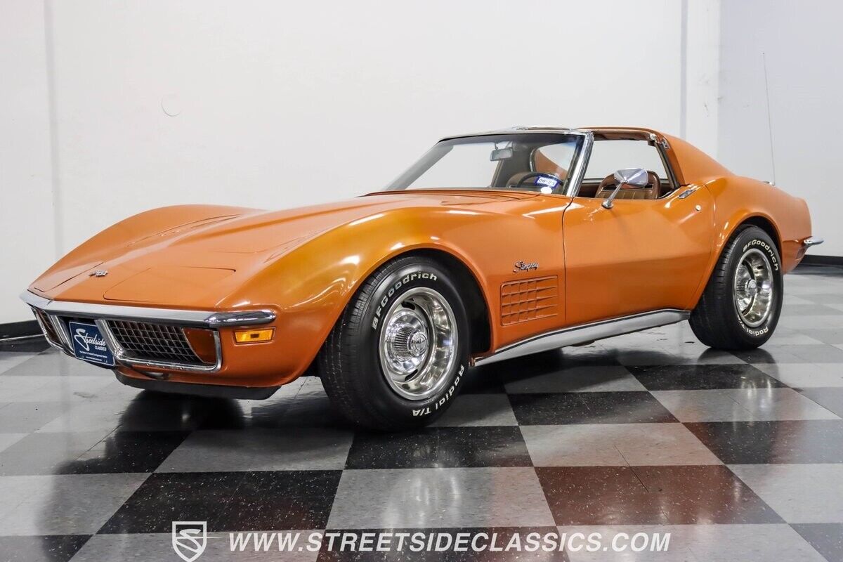 Chevrolet-Corvette-1972-5