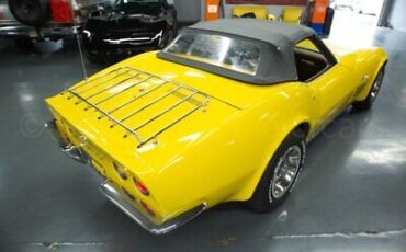 Chevrolet-Corvette-1972-5