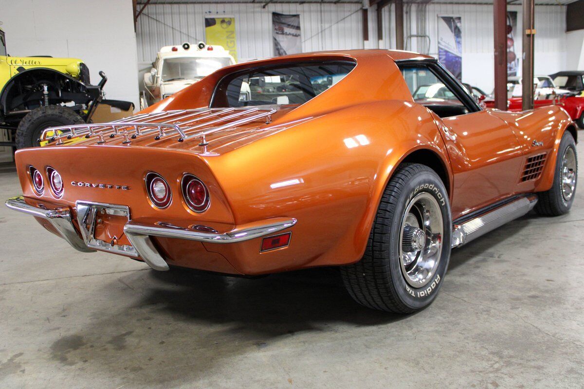 Chevrolet-Corvette-1972-5