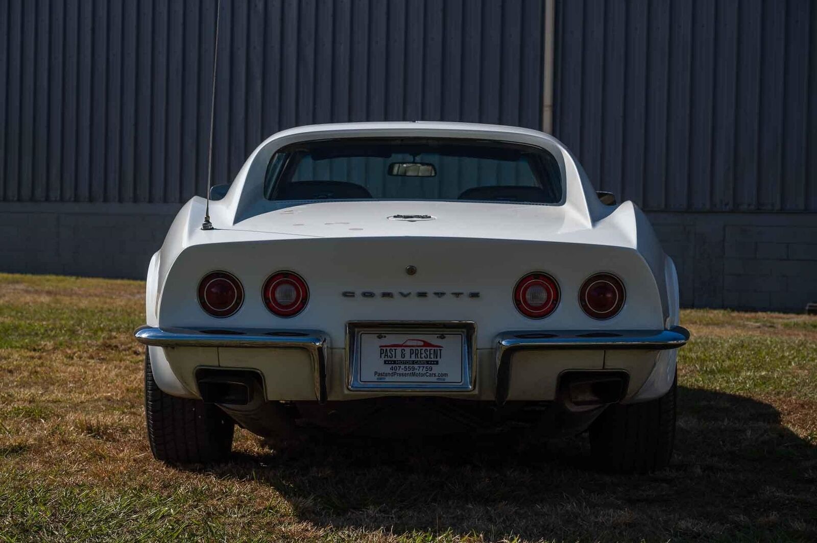 Chevrolet-Corvette-1972-5