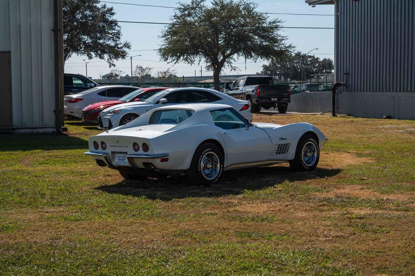 Chevrolet-Corvette-1972-6