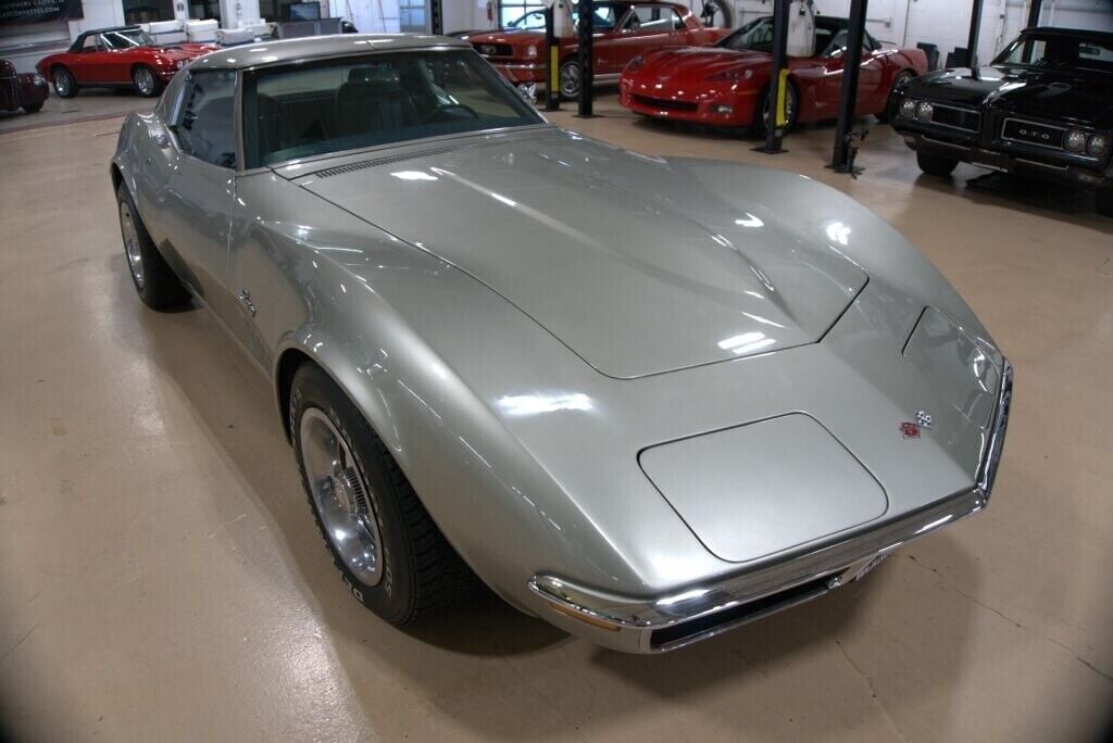 Chevrolet-Corvette-1972-7