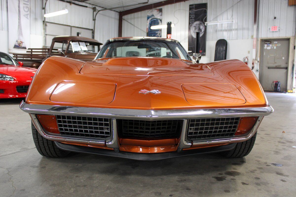 Chevrolet-Corvette-1972-8