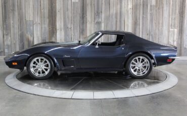 Chevrolet-Corvette-1973-1