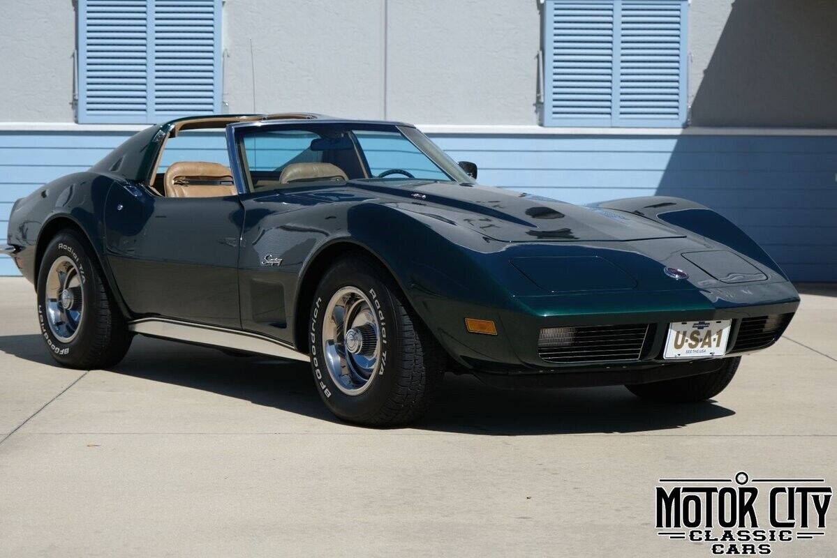 Chevrolet-Corvette-1973-1