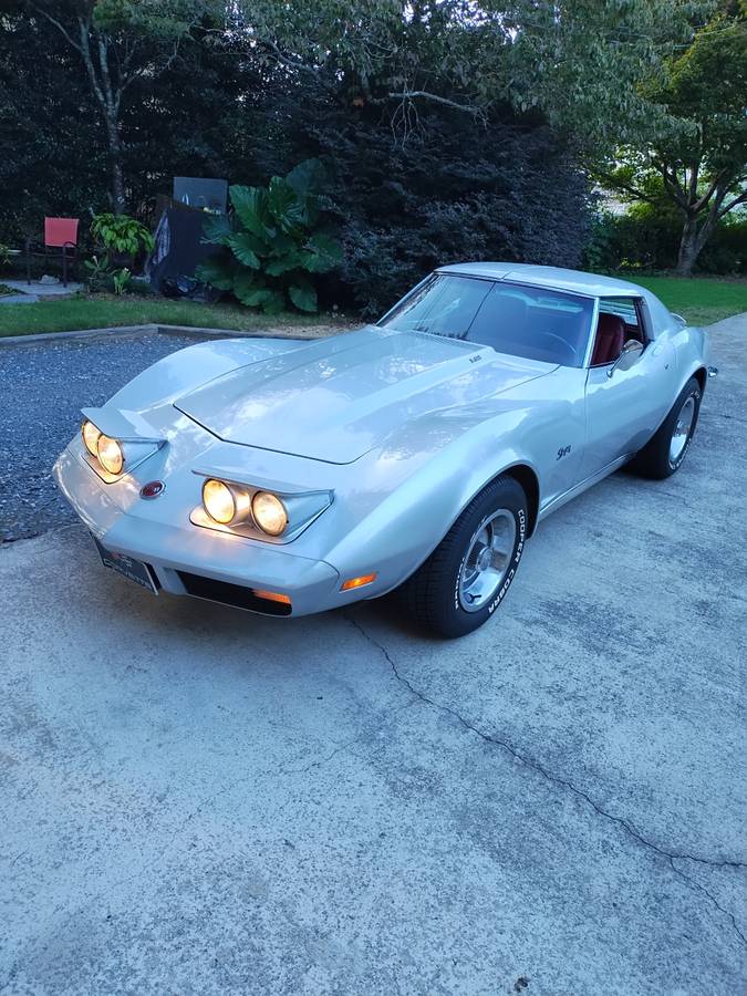 Chevrolet-Corvette-1973-2